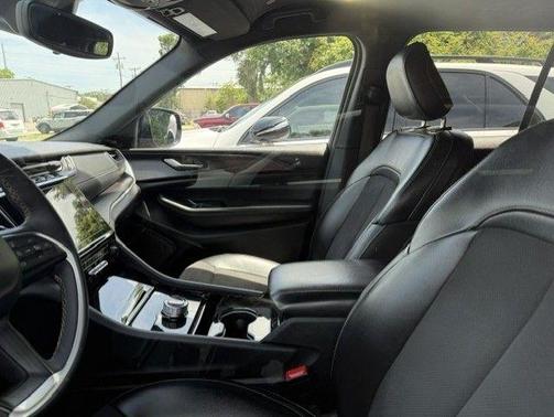 Velvet Red Pearlcoat 2023 Jeep Grand Cherokee Altitude