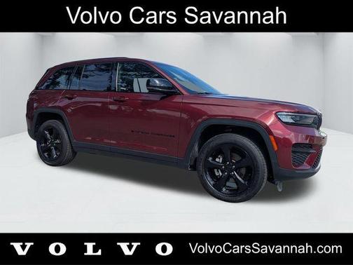 Velvet Red Pearlcoat 2023 Jeep Grand Cherokee Altitude