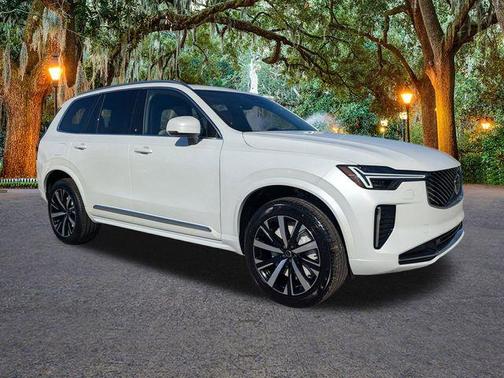 2026 Volvo XC90 B6 Core