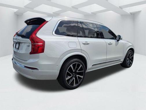 Crystal White 2023 Volvo XC90 B5 Plus