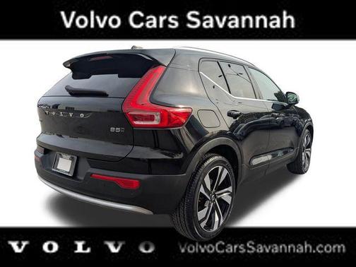 2023 Volvo XC40 B5 Plus Bright Theme