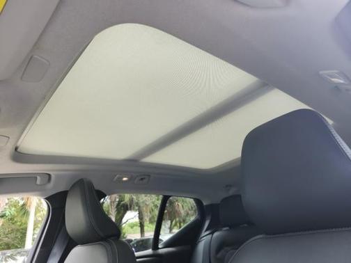 2024 Volvo XC40 B5 Core