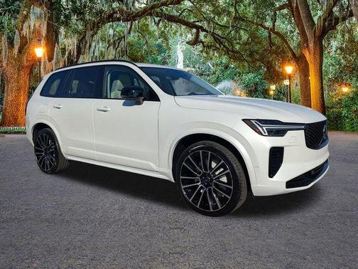 2026 Volvo XC90 B6 Ultra Dark Theme 7-Seater