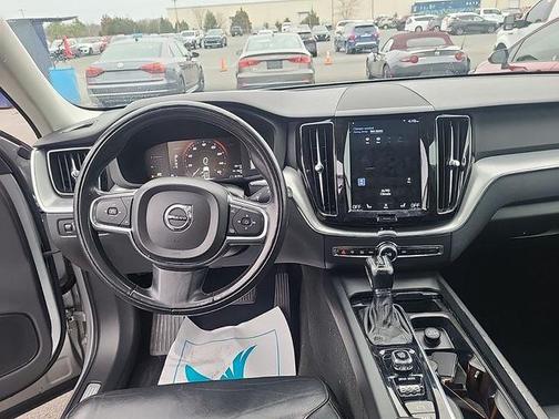 2019 Volvo XC60 T5 Momentum