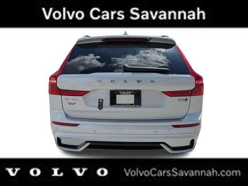 2025 Volvo XC60 B5 Plus Dark Theme