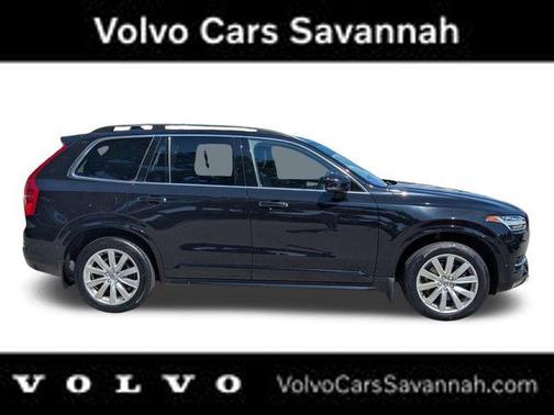 2019 Volvo XC90 T6 Momentum