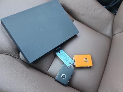 2024 Volvo XC90 B5 Plus Bright Theme