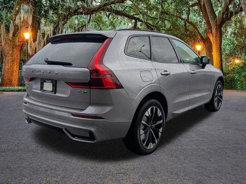 2026 Volvo XC60 Plug-In Hybrid T8 Ultra