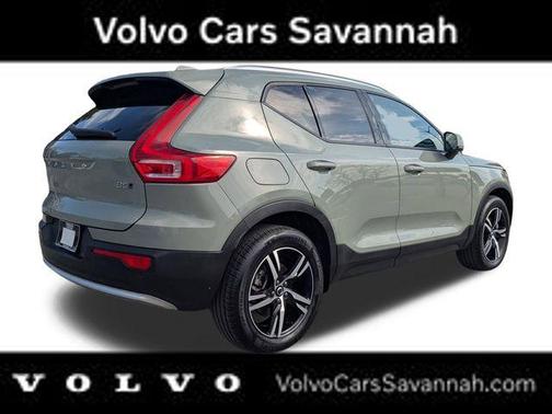 2023 Volvo XC40 B5 Core