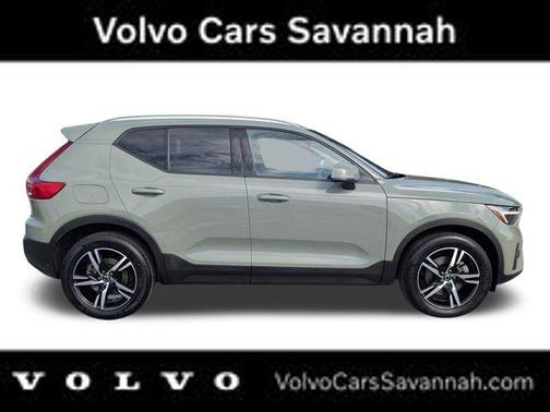 2023 Volvo XC40 B5 Core