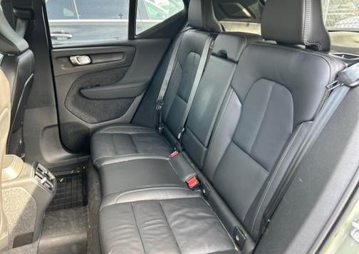 2023 Volvo XC40 B5 Core