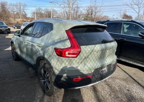 2023 Volvo XC40 B5 Core