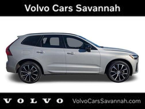 2024 Volvo XC60 B5 Plus Dark Theme