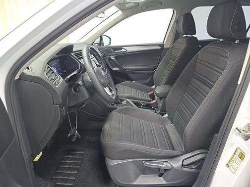 Pure White 2022 Volkswagen Tiguan 2.0T S