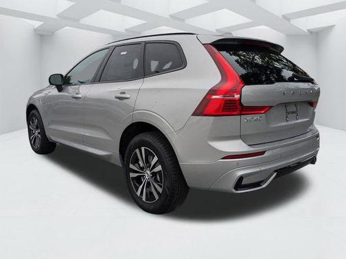 Silver 2025 Volvo XC60 Plug-In Hybrid T8 Core