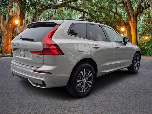2025 Volvo XC60 Plug-In Hybrid T8 Core