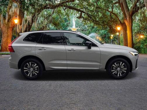 2025 Volvo XC60 Plug-In Hybrid T8 Core