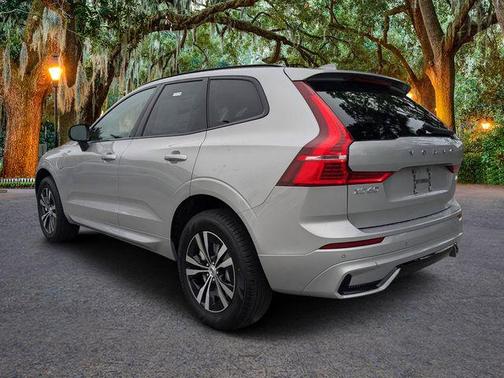 2025 Volvo XC60 Plug-In Hybrid T8 Core