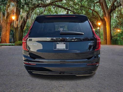 2026 Volvo XC90 B6 Ultra Dark Theme 7-Seater