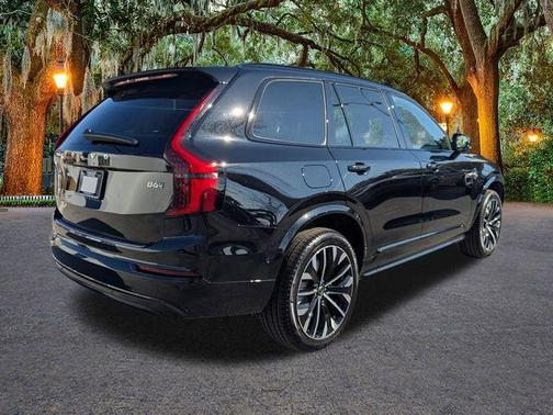 2026 Volvo XC90 B6 Ultra Dark Theme 7-Seater