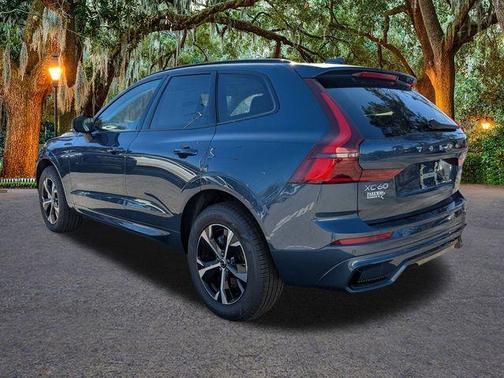 2026 Volvo XC60 B5 Core