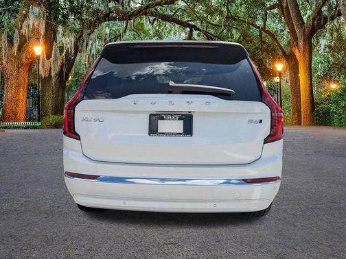 2026 Volvo XC90 B6 Ultra 7-Seater