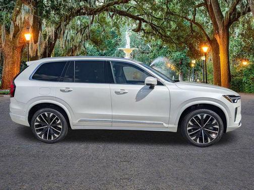 2026 Volvo XC90 B6 Ultra 7-Seater