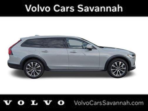 2024 Volvo V90 Cross Country B6 Plus