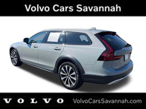 2024 Volvo V90 Cross Country B6 Plus
