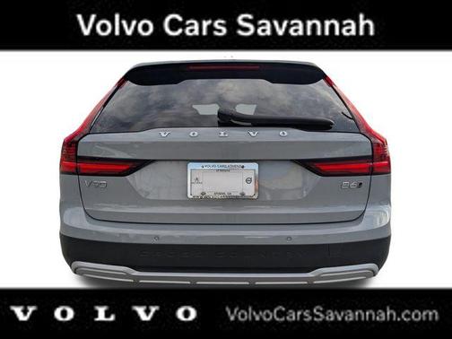 2024 Volvo V90 Cross Country B6 Plus