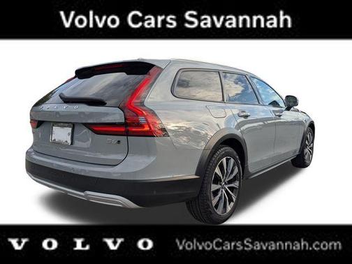 2024 Volvo V90 Cross Country B6 Plus
