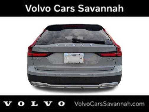 2024 Volvo V90 Cross Country B6 Plus