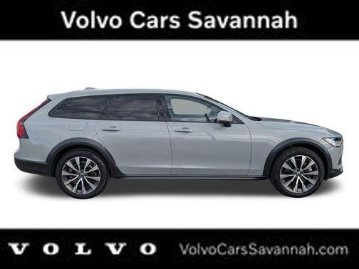 2024 Volvo V90 Cross Country B6 Plus