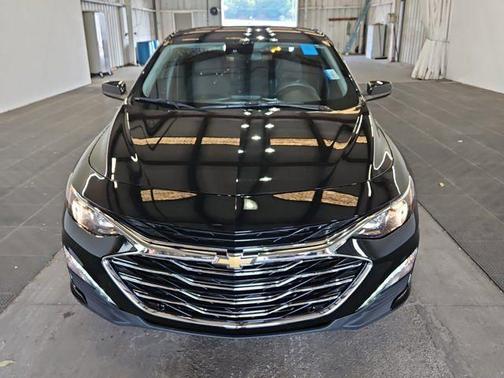 Mosaic Black Metallic 2024 Chevrolet Malibu LT