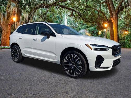 2026 Volvo XC60 B5 Ultra