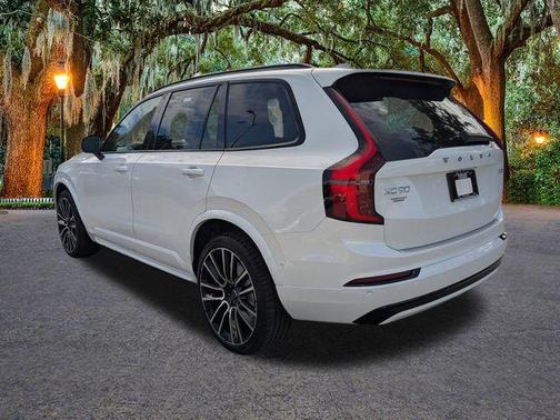 2026 Volvo XC90 B6 Ultra Dark Theme 7-Seater