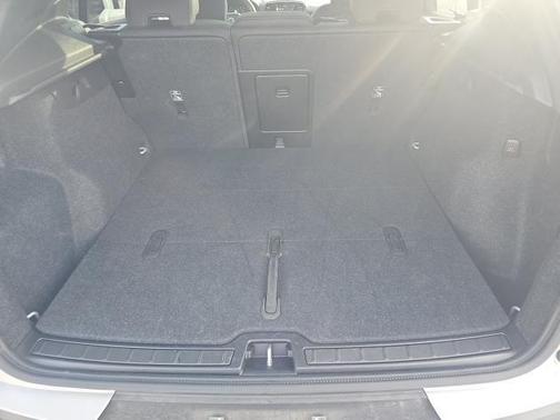 Silver 2025 Volvo XC40 B5 Plus Dark Theme