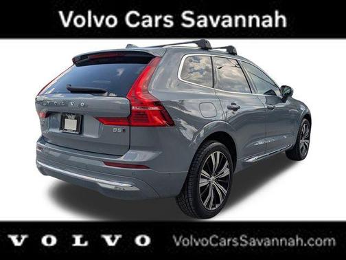 2023 Volvo XC60 B5 Ultimate Bright Theme