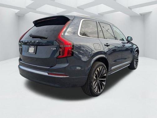 Denim Blue Metallic 2026 Volvo XC90 Plug-In Hybrid T8 Ultra 7-Seater