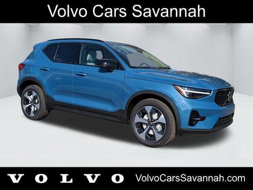 Blue Metallic 2025 Volvo XC40 B5 Plus Dark Theme