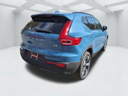 Blue Metallic 2025 Volvo XC40 B5 Plus Dark Theme