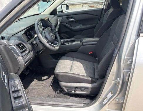 Brilliant Silver Metallic 2024 Nissan Rogue SV