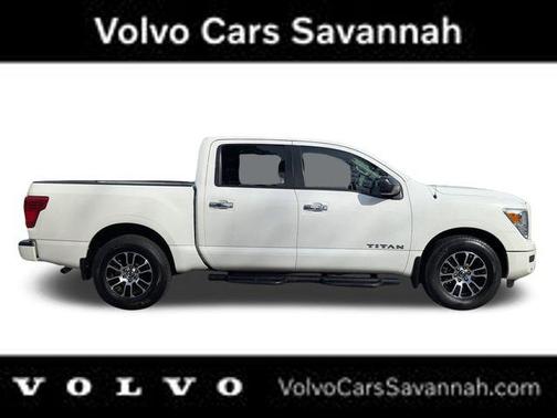 2021 Nissan Titan SV