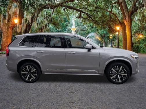 2026 Volvo XC90 B5 Core