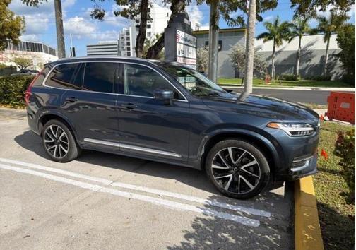 2023 Volvo XC90 B5 Plus