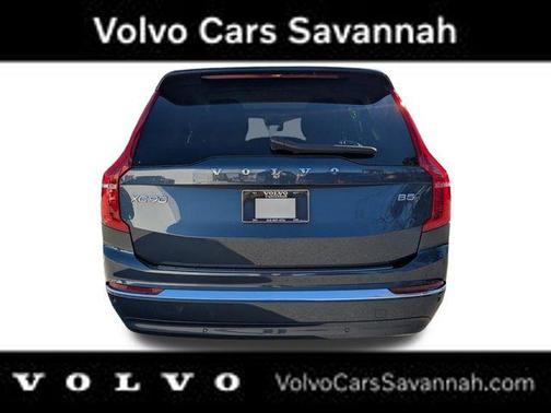 2023 Volvo XC90 B5 Plus