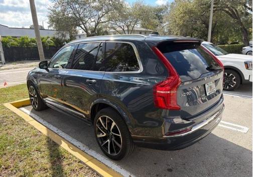 2023 Volvo XC90 B5 Plus