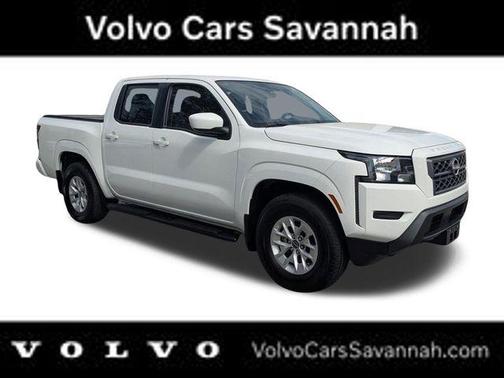 Glacier White 2024 Nissan Frontier SV