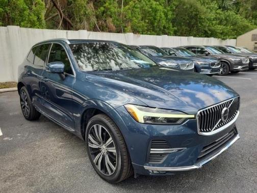 2023 Volvo XC60 B5 Plus Bright Theme