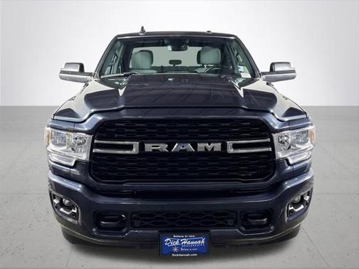 2022 RAM 3500 Big Horn Crew Cab 4x4 8 Box